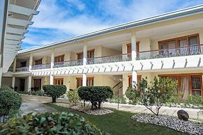 Almont Inland Resort