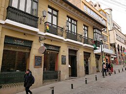 Hostal Naira