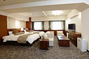 Hotel Plaza Osaka