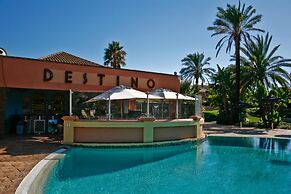 Jardim Da Meia Praia Hotel