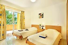 Jardim Da Meia Praia Hotel
