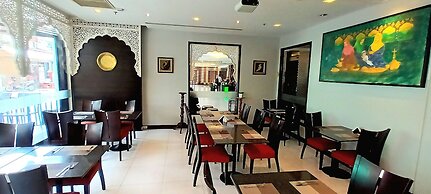 Nouvo City Hotel