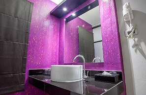 Nouvo City Hotel