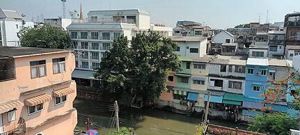 Nouvo City Hotel