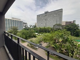 Page 10, Hotel