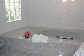 Iorana Hotel