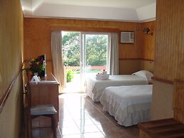 Iorana Hotel