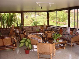 Iorana Hotel