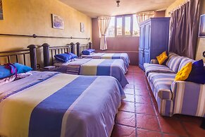 Azul Colonial