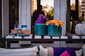 Azul Colonial