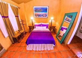 Azul Colonial