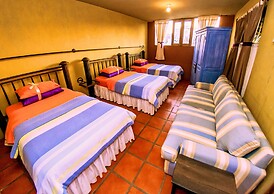 Azul Colonial