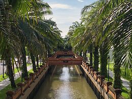 Kalanan Riverside Resort