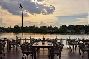 Kalanan Riverside Resort