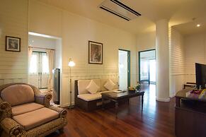 Kalanan Riverside Resort