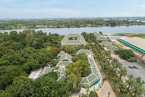 Kalanan Riverside Resort
