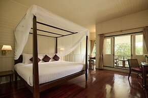 Kalanan Riverside Resort