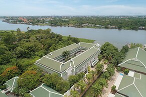 Kalanan Riverside Resort