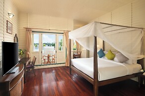 Kalanan Riverside Resort