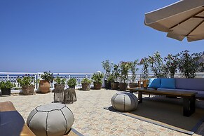 Blue Sea Hotel