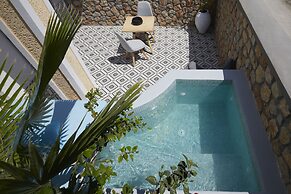 Blue Sea Hotel