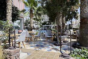 Blue Sea Hotel
