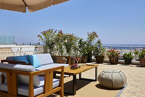 Blue Sea Hotel