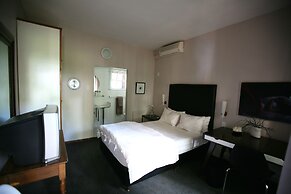 Le Must River Residence