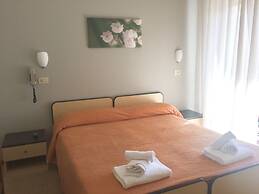 Hotel Ausonia