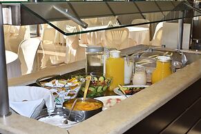 Four Seasons Hotel