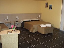 Tus' Hotel