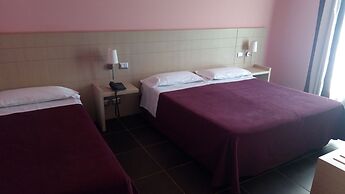 Tus' Hotel
