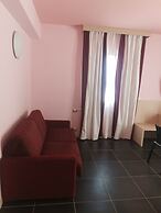 Tus' Hotel