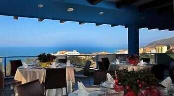 Tus' Hotel