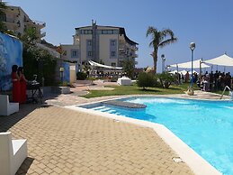 Tus' Hotel