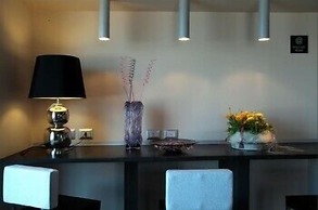 Tus' Hotel