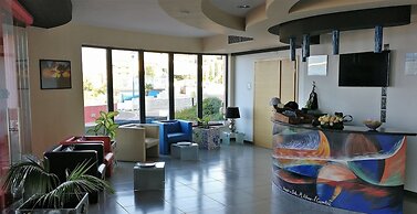 Tus' Hotel