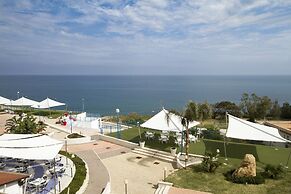 Tus' Hotel