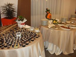 Tus' Hotel