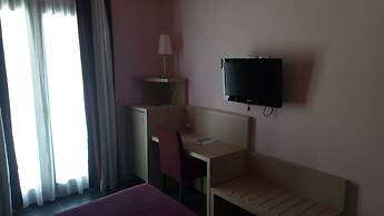 Tus' Hotel