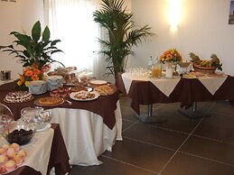 Tus' Hotel