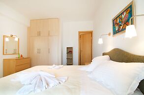 Miraluna Hotel