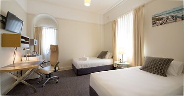 Neutral Bay Lodge