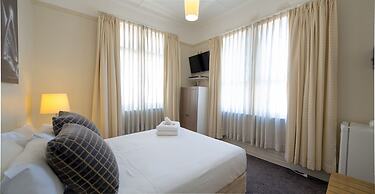 Neutral Bay Lodge