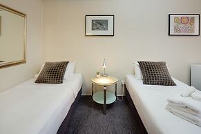 Neutral Bay Lodge