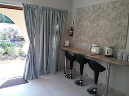 Dunton Guest House