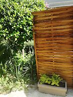 Dunton Guest House