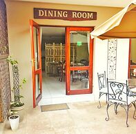 Dunton Guest House
