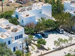 Agia Anna Living
