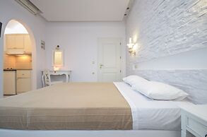 Agia Anna Living